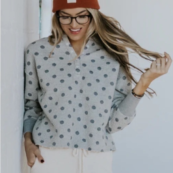 NWT Roolee Quincie Dotted Pullover with raw hem size M - Picture 1 of 8